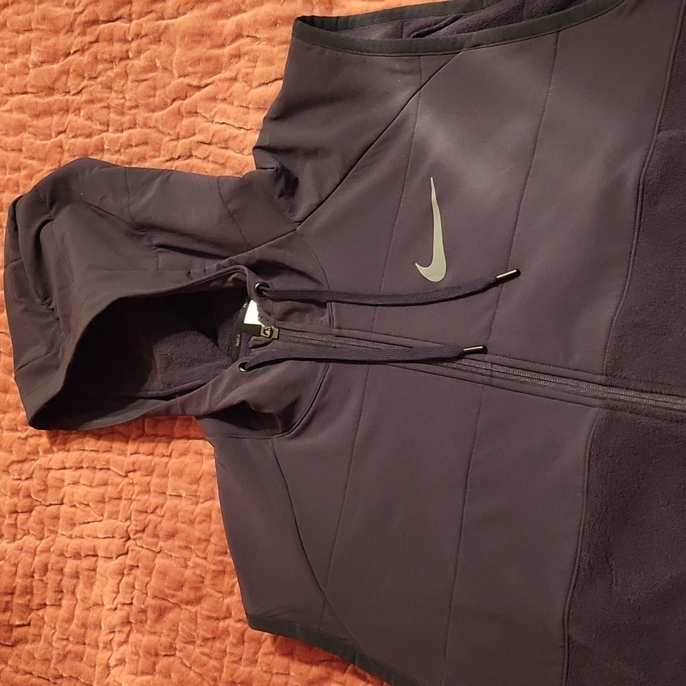 Nike XL Therma fit sleeveless hoodie